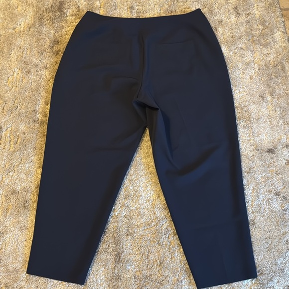 🍍ATHLETA SLACKS🍍Zip pockets🍍Sz 18🍍inseam 26”🍍Navy - Picture 3 of 3